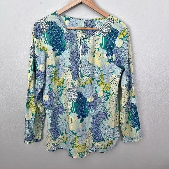 TALBOTS | Band Collar Popover Floral Blue Yellow Green Cluster Garden | Medium - Picture 2 of 7